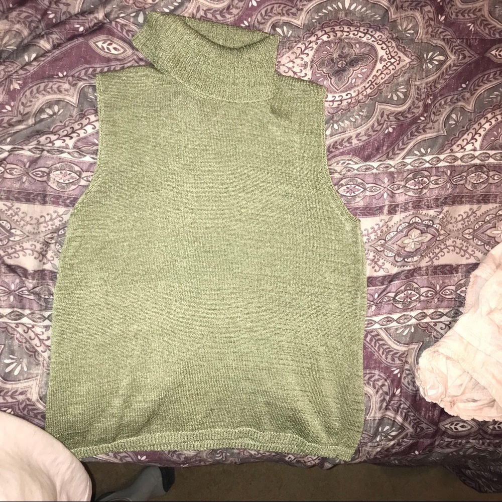 Sleeveless Turtleneck